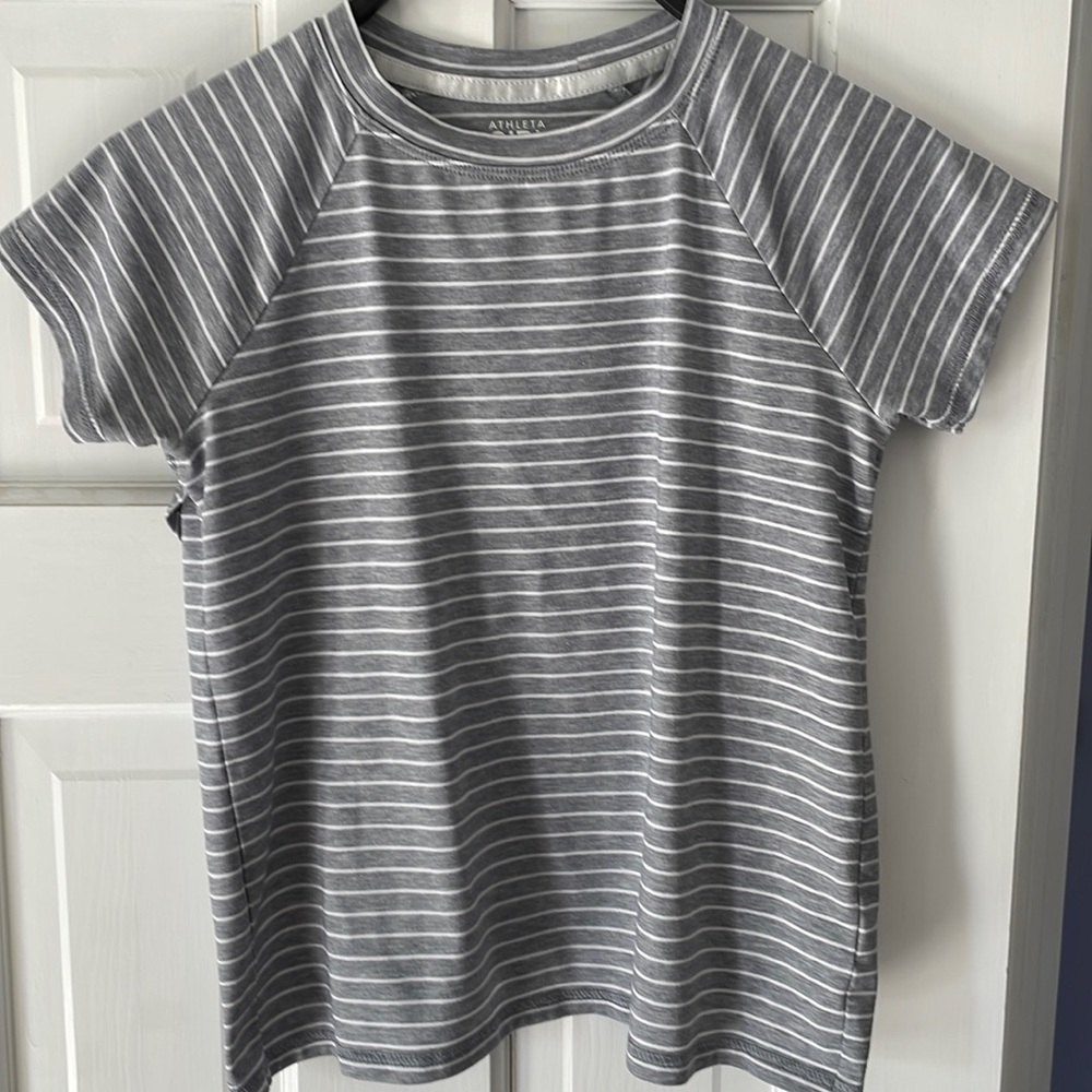 Athleta Girl, med 8-10, gray and white shirt sleeve t shirt